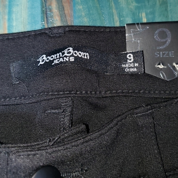 Stretch Black Pants with Quilted Detail Size 9 - Picture 5 of 9